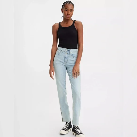 LEVI’S 724 HIGH RISE STRAIGHT BUTTON SHANK LIGHT WASH JEANS - Picture 2 of 12